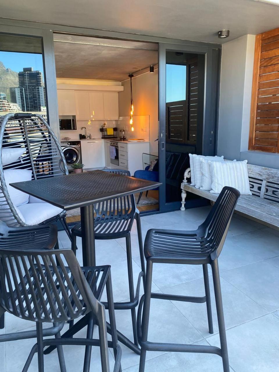 Modern Apartment In The Docklands, De Waterkant, Cape Town Stunning Views, Gorgeous Pool Deck ภายนอก รูปภาพ